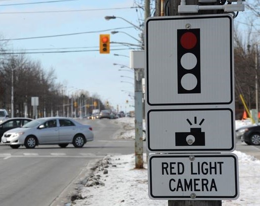 how do red light cameras work ontario